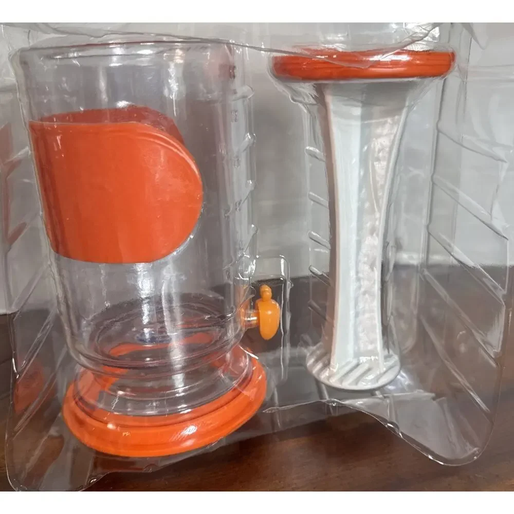 Squooshi Filling Station Baby Food Pouch Maker with 6 Reusable Pouches With Lids